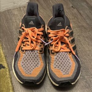 Adidas - UltraboostVibrant